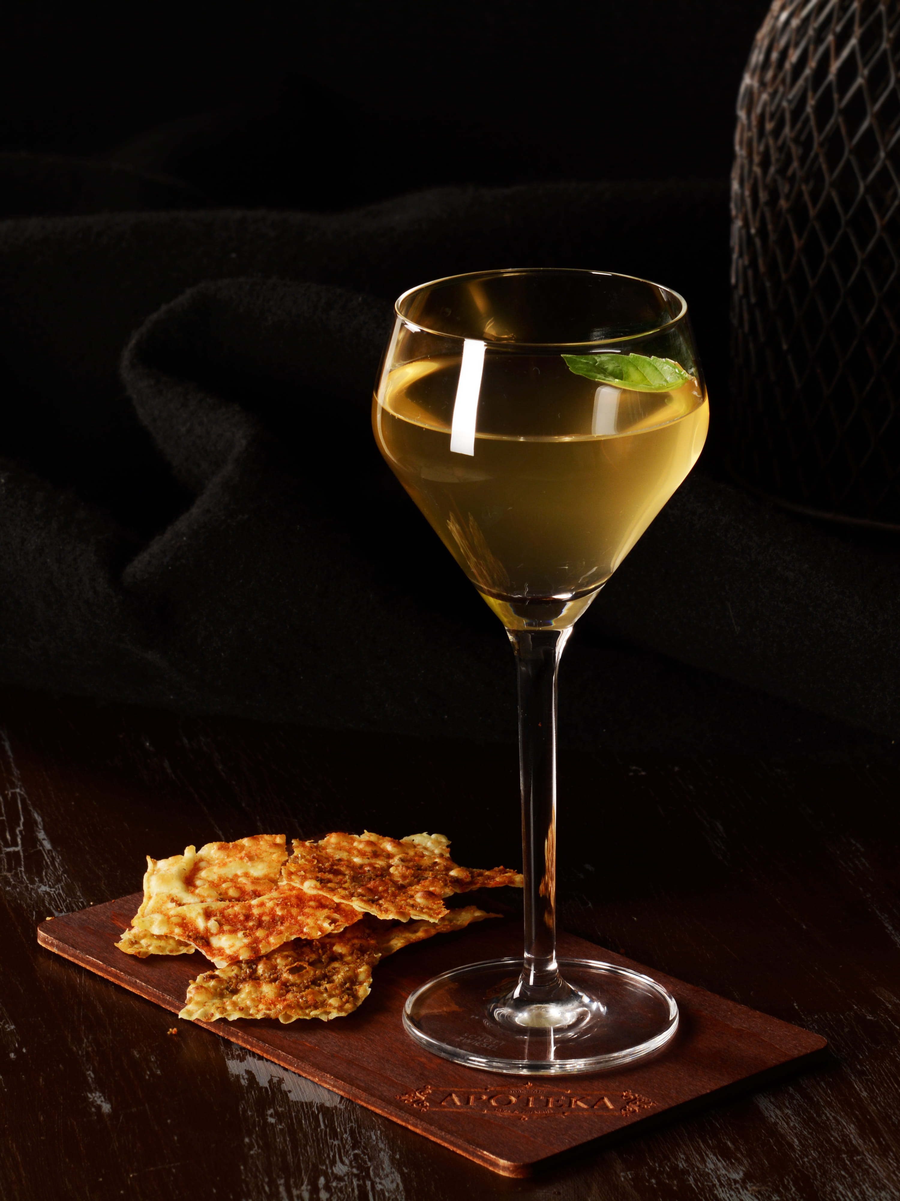 Wonderful cocktail accompanied by Italian snacks, directly inspired by the Mediterranean cuisine.